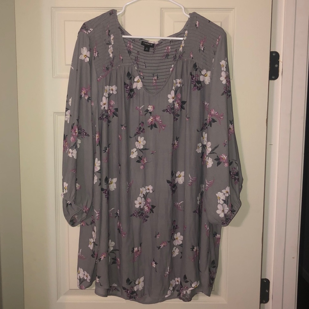 TORRID Blouse NWOT. Size 5.